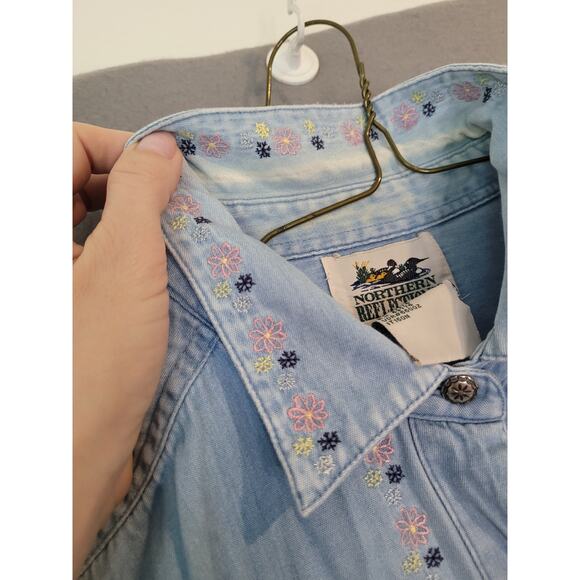 VTG Northern Reflections Chambray Shirt M Blue Embroidered Denim GUC - Picture 10 of 11